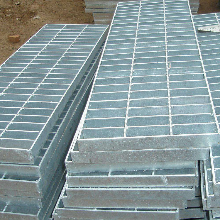 道路排水沟盖板采用什么材质的好呢?