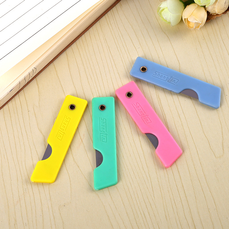 学生小刀经典刨笔刀铅笔刀 削笔刀 小号美工刀商务办公割纸小刻刀