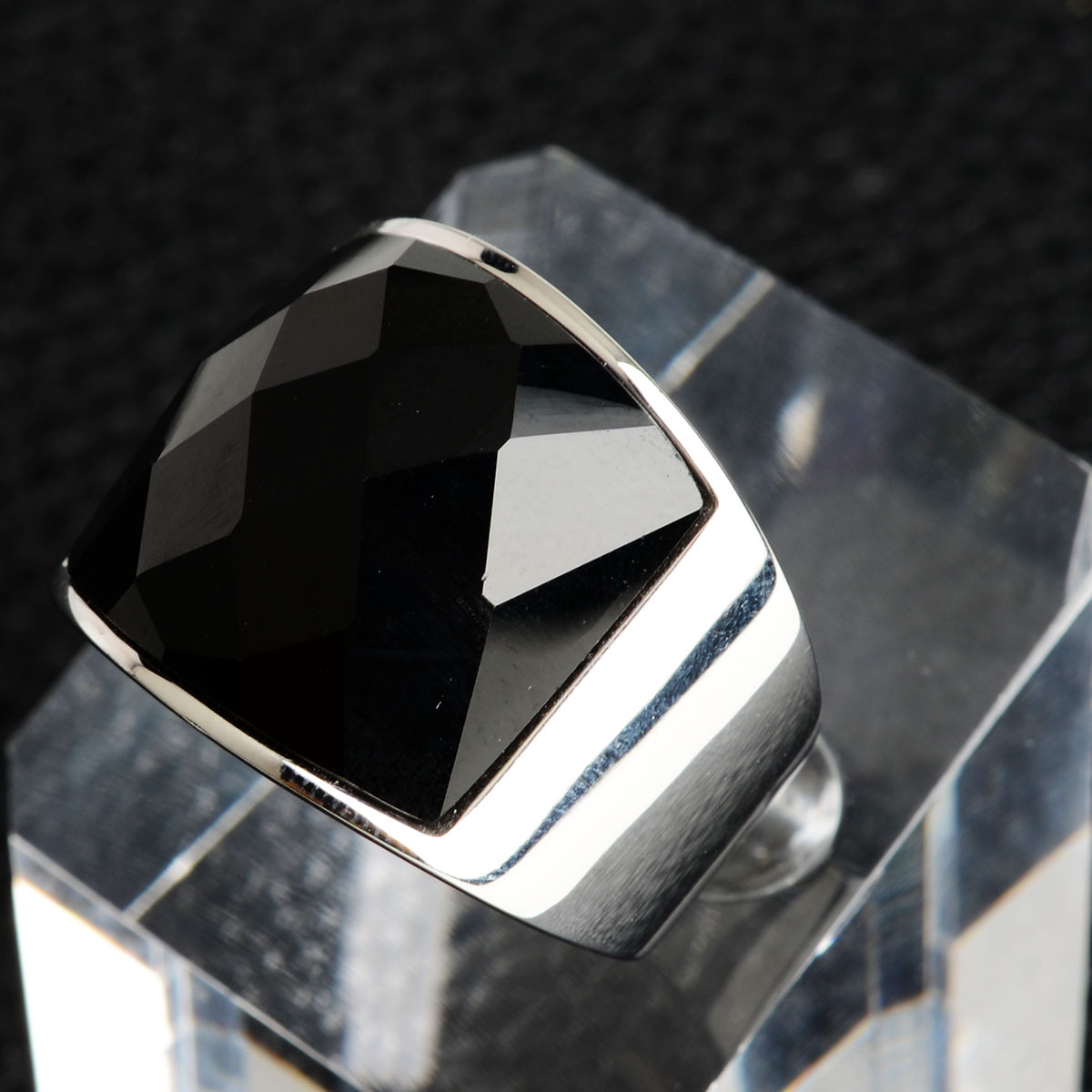 大班指钛钢铸造宝石戒指切面弧形玛瑙钻不锈钢戒男士指青沙石戒子