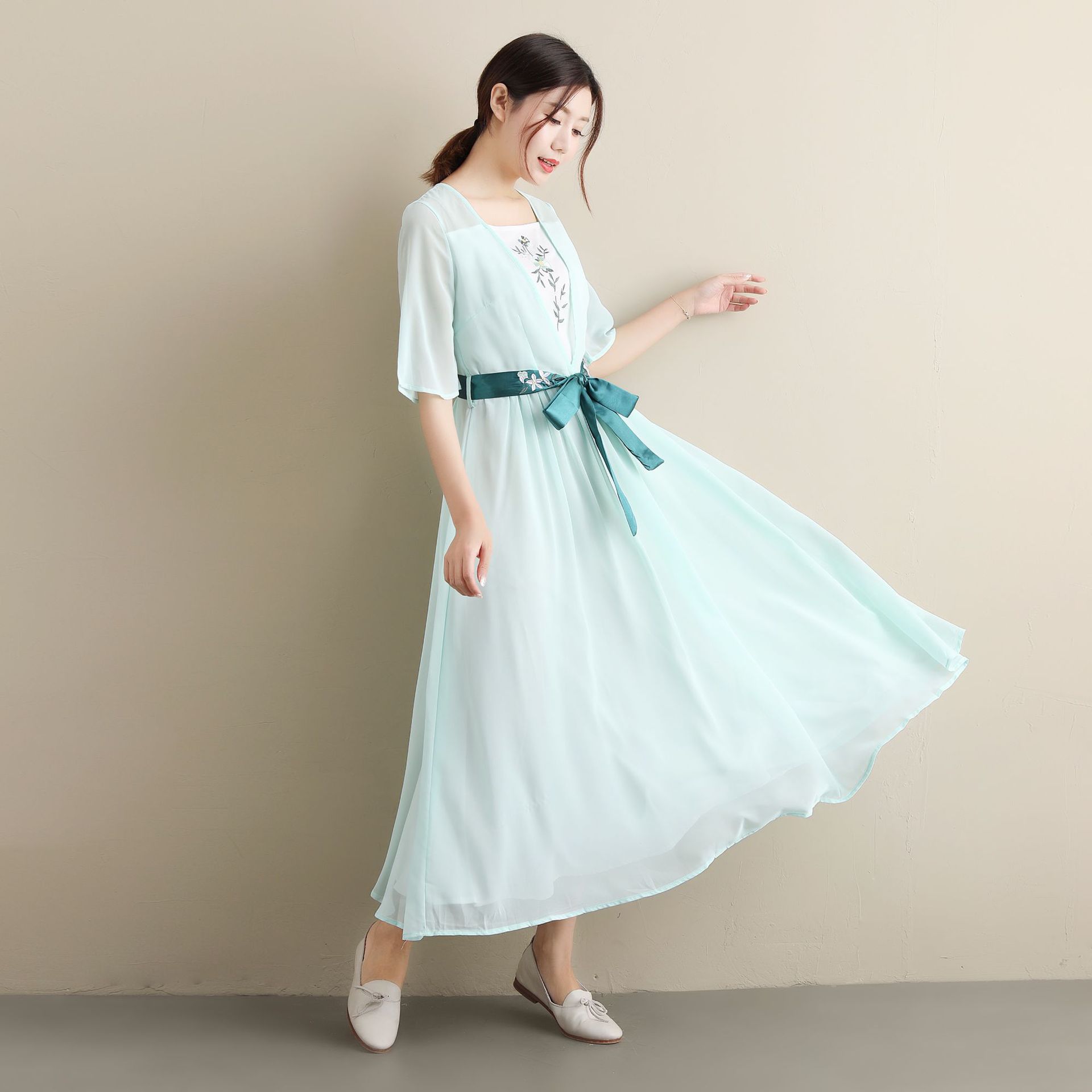 麻凡新款 汉服连衣裙 女装国风复古文艺风连衣裙 雪纺刺绣创意款