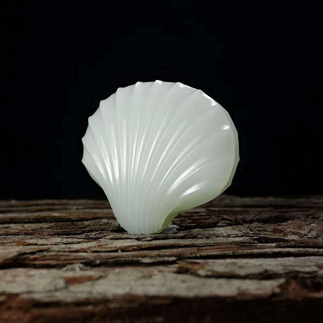 孤品 和田玉精雕细琢八方来财贝壳吊坠 款式新颖精致