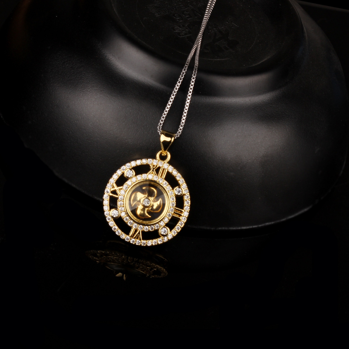 外贸复古时来运转满钻时钟 东南亚女士可旋转风车钟表吊坠