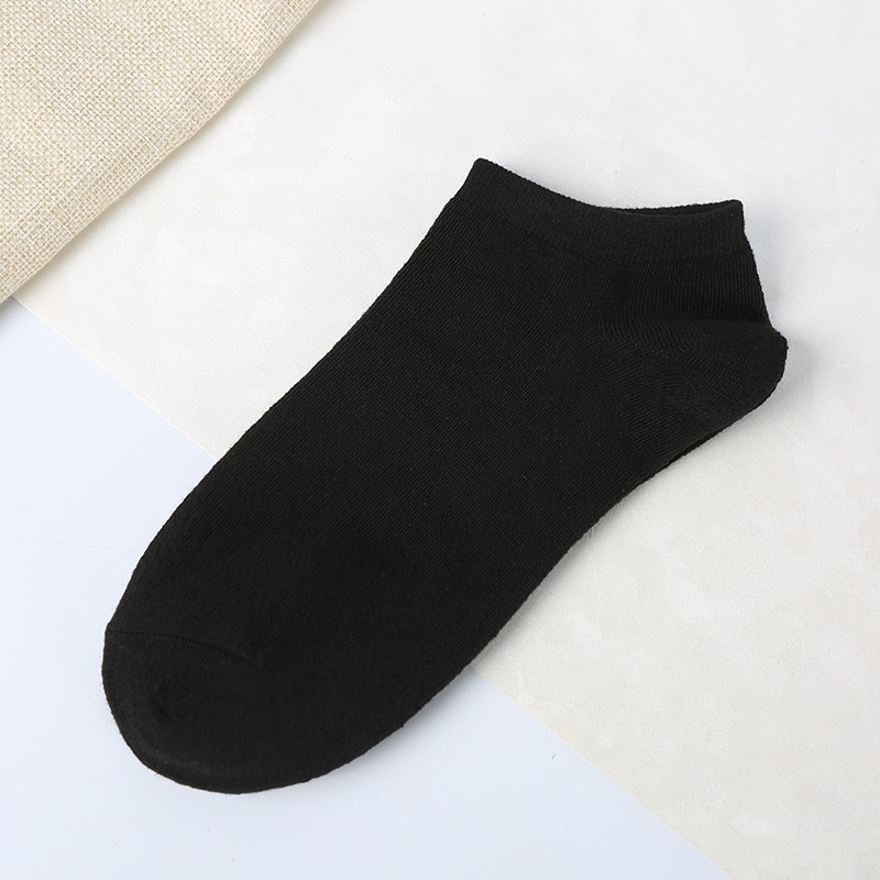 Spring and Autumn New Pure Color Cotton Boat Socks Men's Fashion Casual Socks Polyester Cotton Invisible Socks Short Socks Factory Wholesale