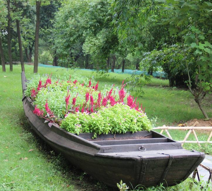 厂家直销户外景观花船 定制装饰木制帆船 碳化防腐木木船