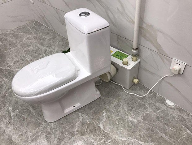 厂家直销商业出租房粉碎马桶地下室提升家用缓冲污水泵电动坐便器