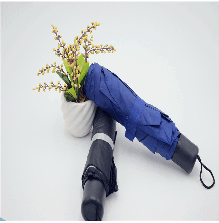 8k情侣花色短柄雨伞 三折伞 便携迷你折叠伞 雨伞批发厂家