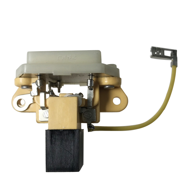 适用于福田欧曼康明斯佩特莱jfz25/27系列70a28v汽车发电机调节器