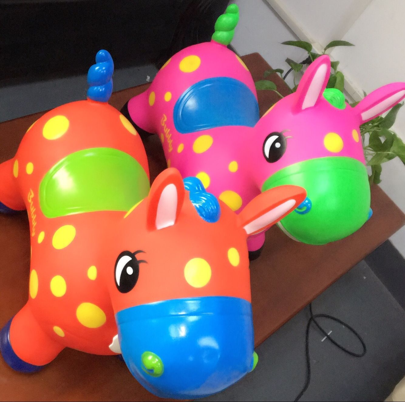 伊诺特1400欢乐音乐充气马坐椅马充气跳跳马儿童玩具马加大马