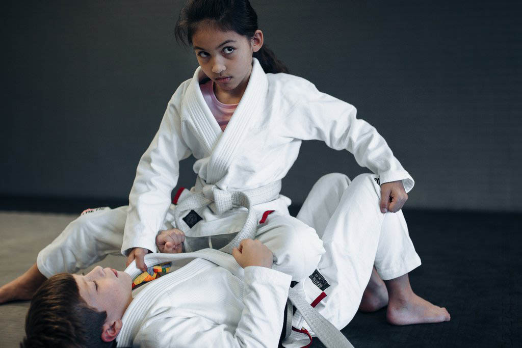 现货棉质黑白蓝色小孩款无logo巴西柔术服空白儿童款训练柔术道服