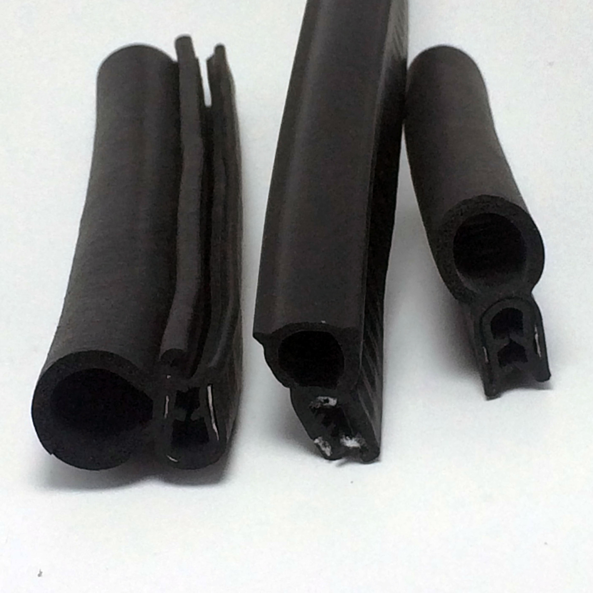 机电柜防尘胶条防撞皮条机柜防水胶条自粘胶条汽车防撞条圆胶条