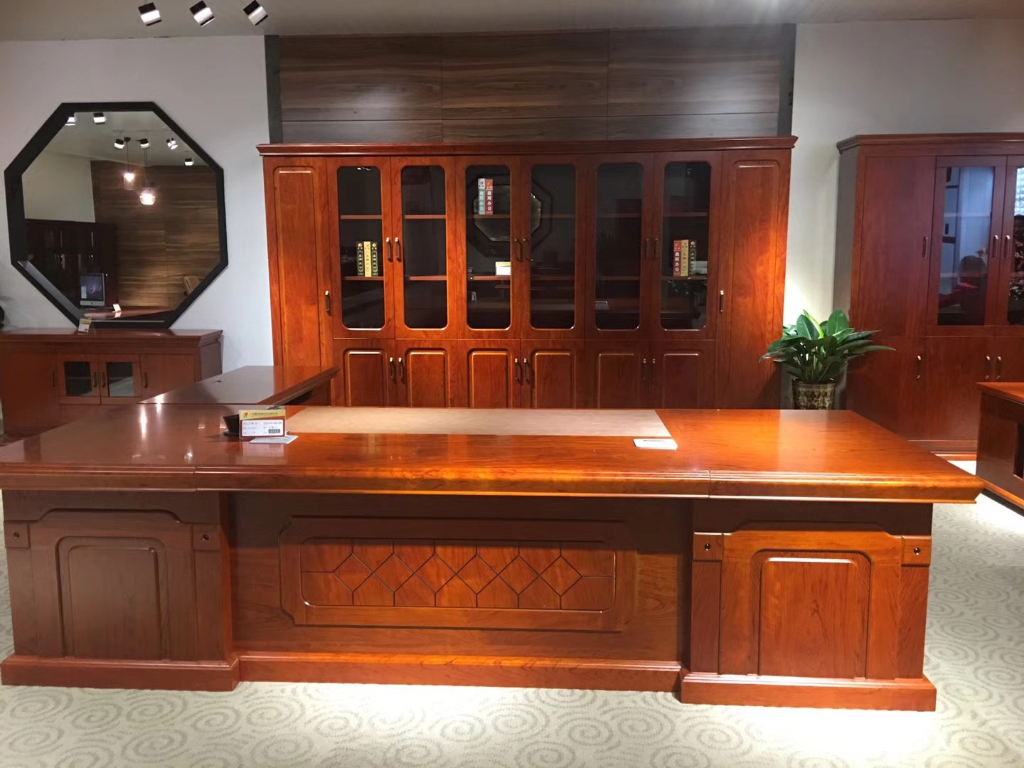 皇牌商业办公家具生产厂家定制办公桌椅会议桌椅老板桌椅职员桌b8