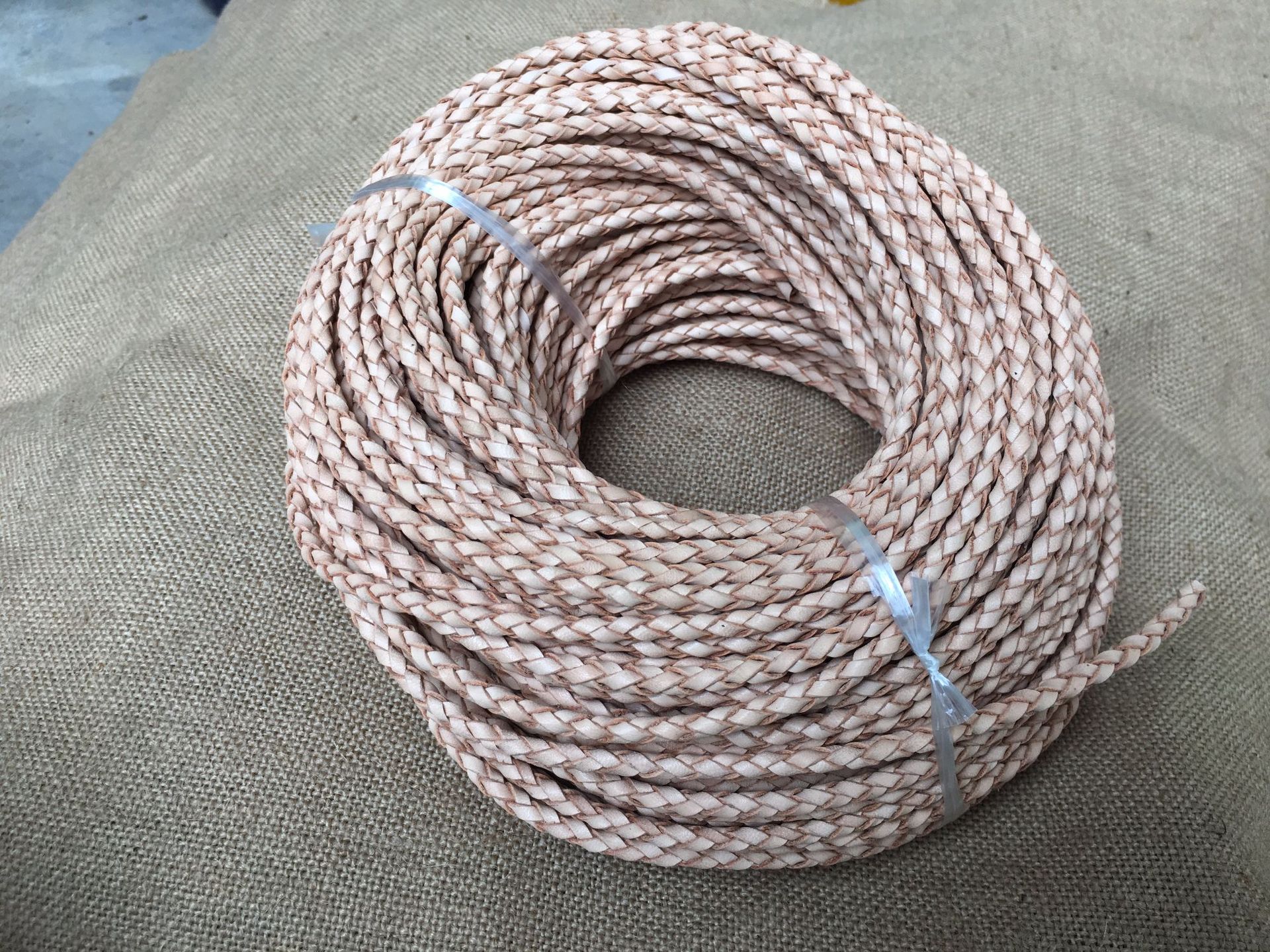 绳子4mm原色编织绳 高档耐用结实圆皮绳 工业用牛皮绳子
