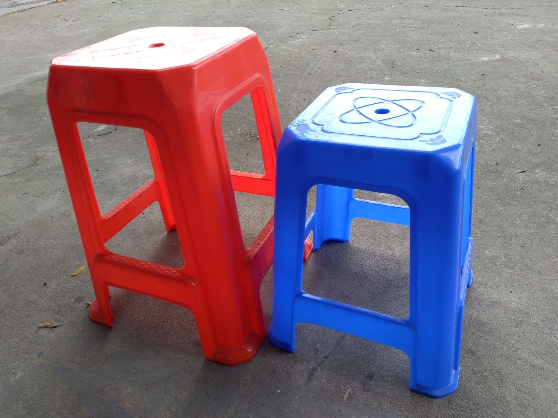 厂家直销pe全新料加高加厚塑料凳方凳55cm工作台配凳坚固耐用