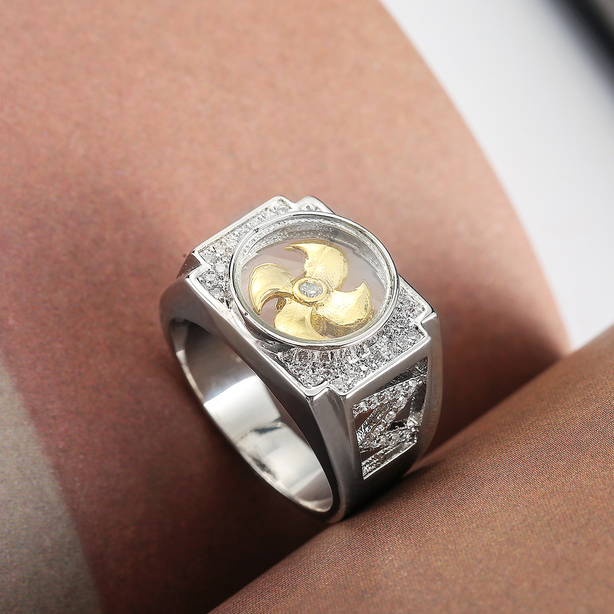 跨境专供 外贸饰品泰国时来运转镶钻戒指 风车360度转动厂家批发