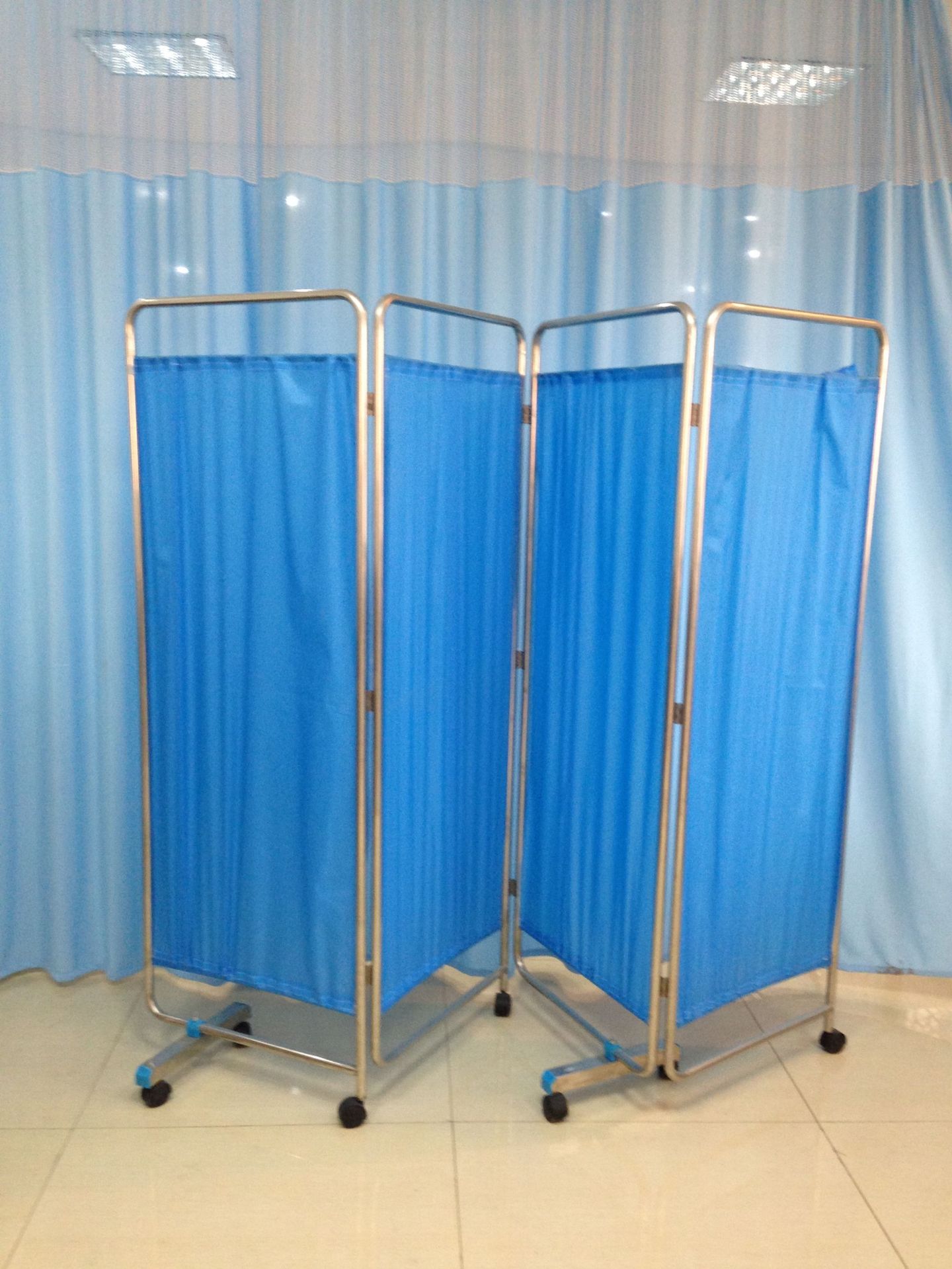 厂家直销加厚不锈钢屏风 医用四折屏风 可拆装 医院隔断