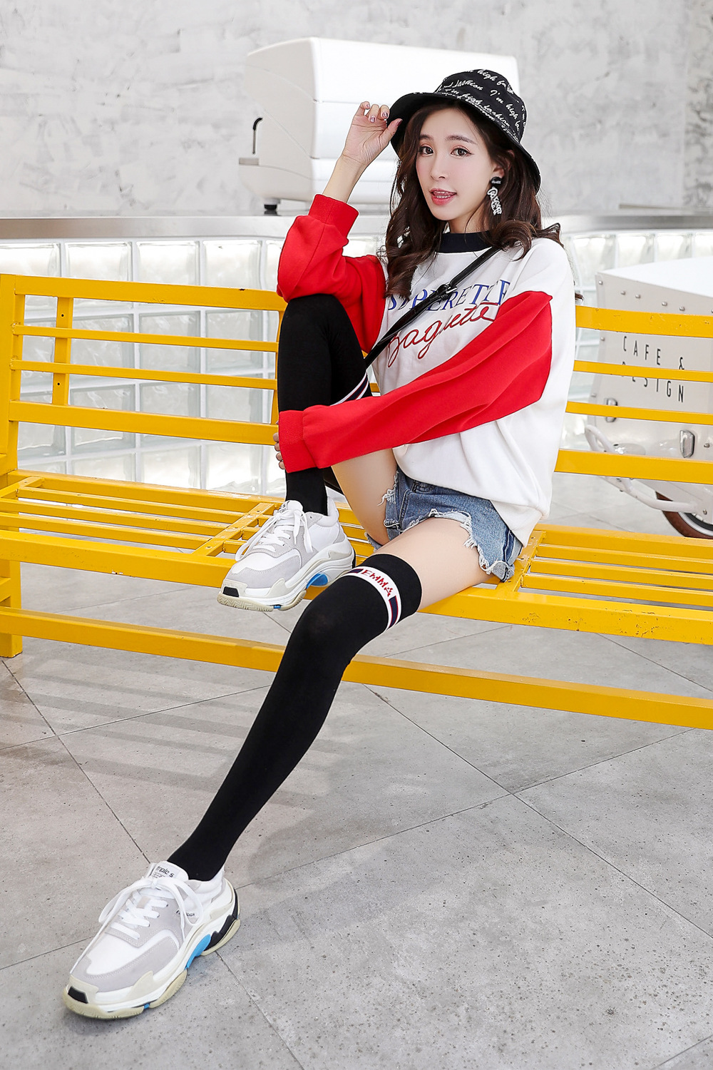 女士纯色过膝袜硅胶防滑长筒袜女棉日系秋冬学生高筒袜防滑袜子