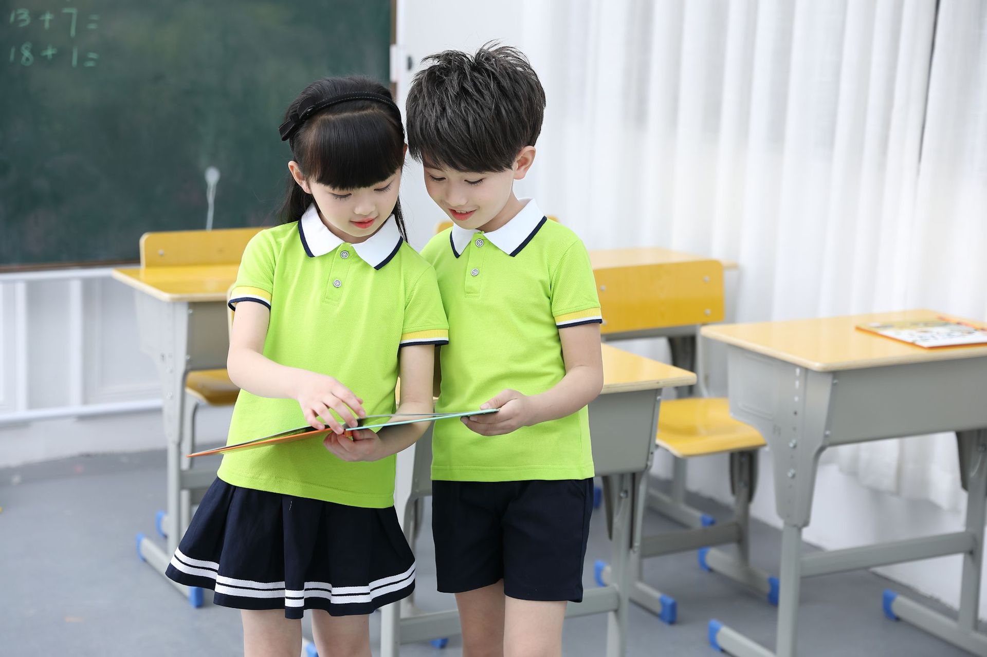 小学校服夏季绿色 小学生绿色校服