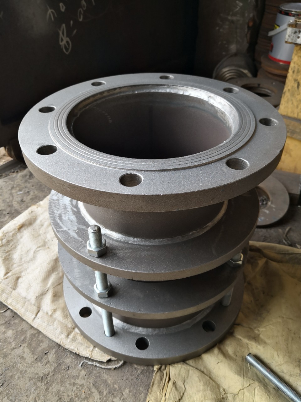 双法兰限位伸缩接头