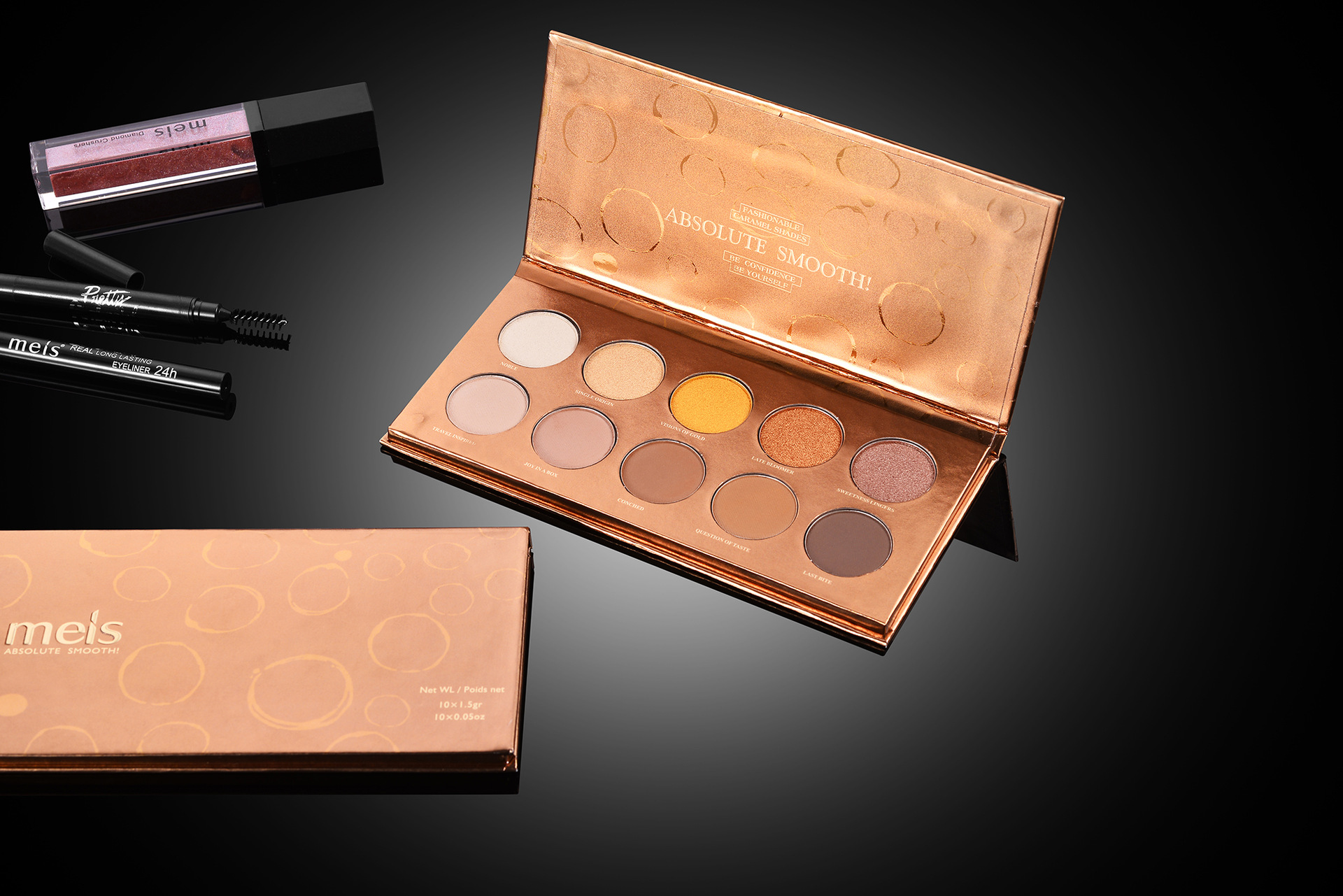 简约大方的包装设计 细腻顺滑的眼影粉饼