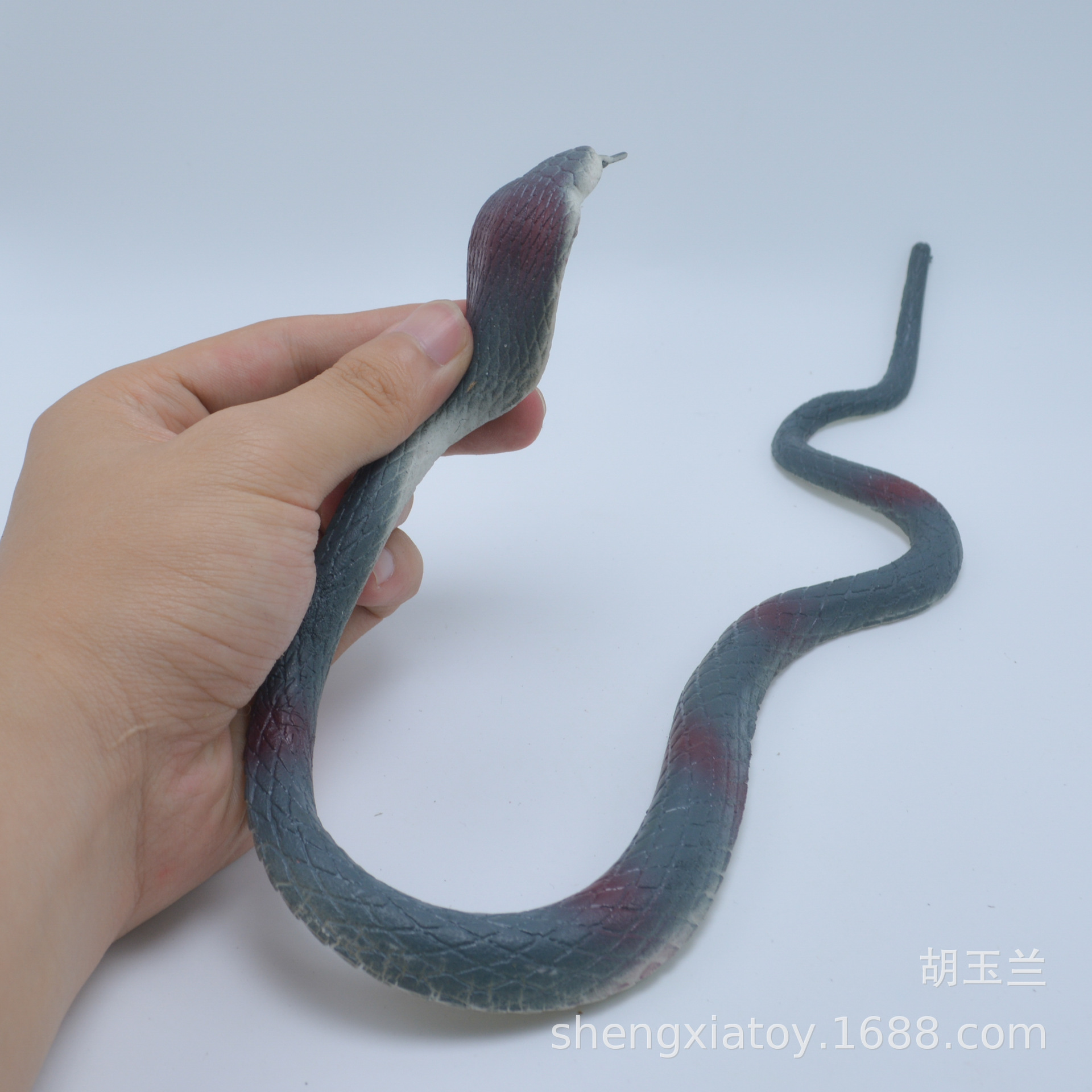 万圣节整蛊玩具眼镜蛇地摊景区仿真橡胶蛇吓人软胶蛇玩具