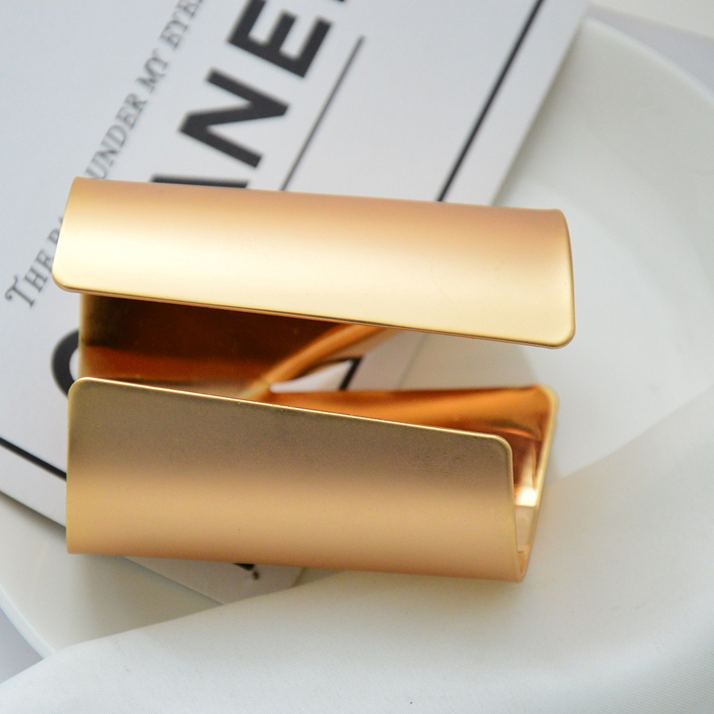 2018新款欧美高档宽手镯铜电镀真金哑色时尚手镯 开口金属 定制