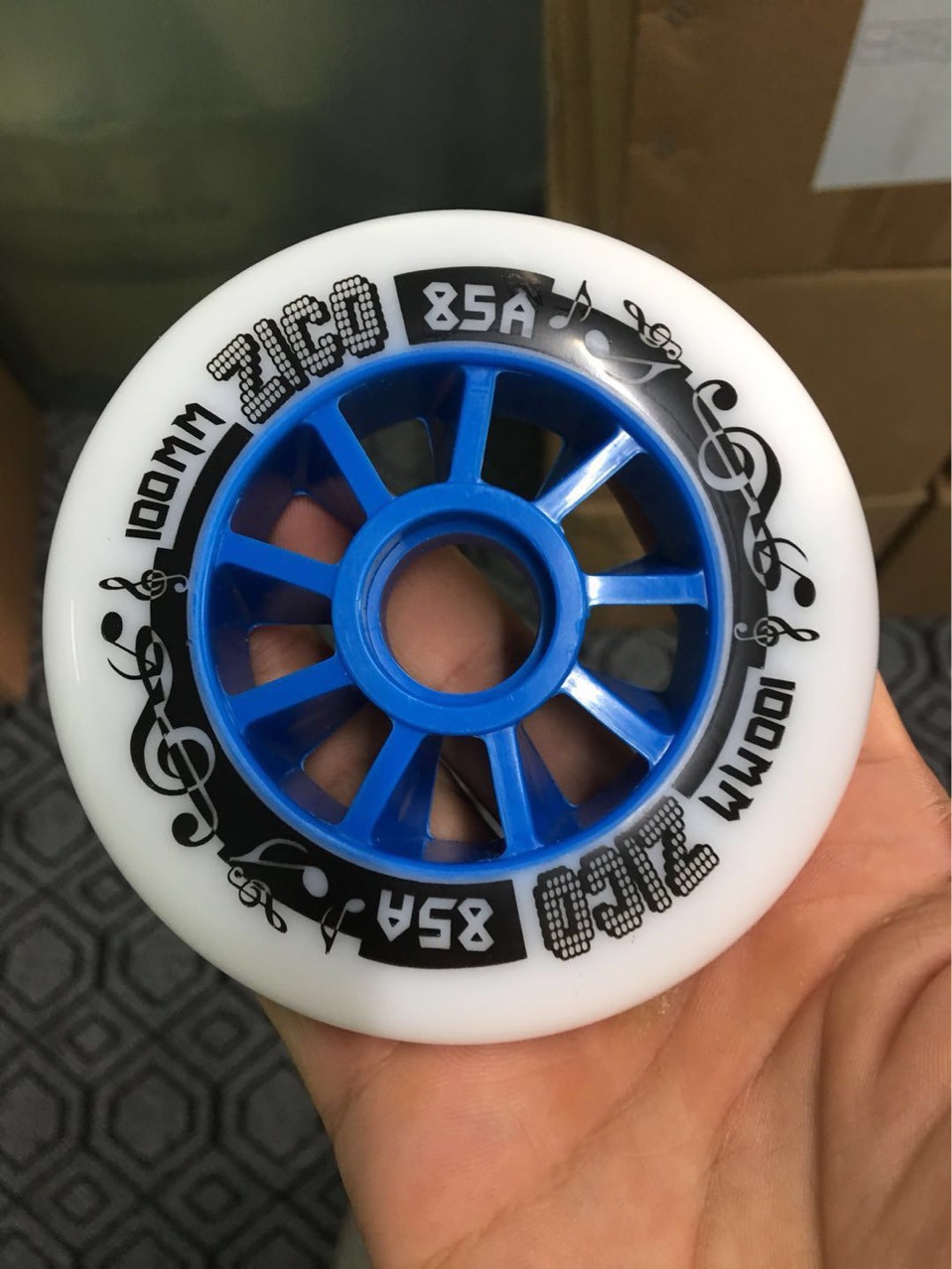 高弹速滑轮中弹速滑轮