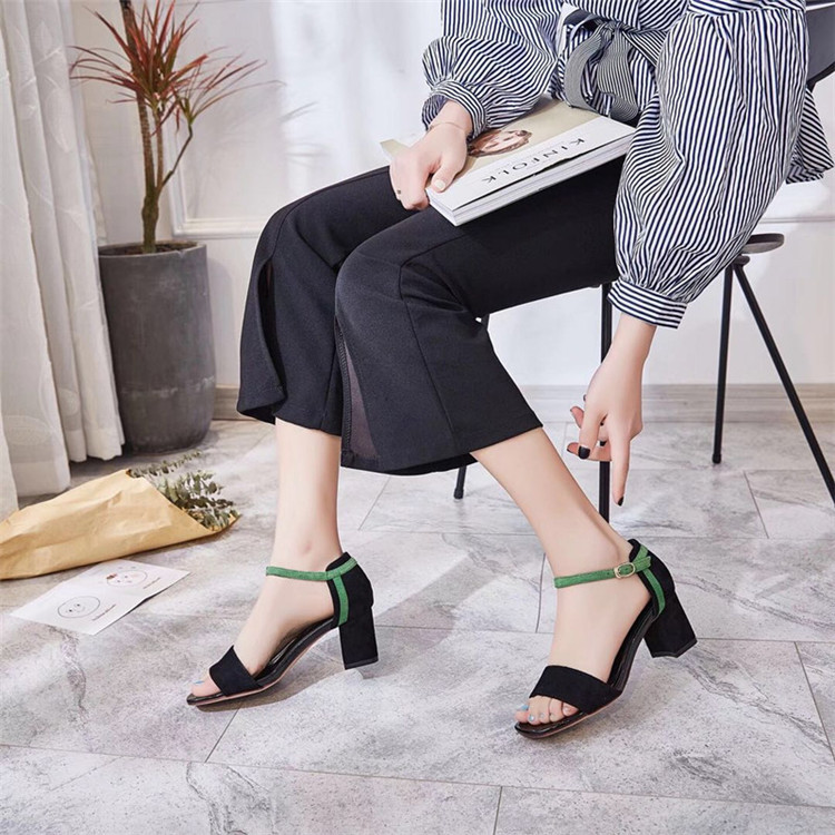 温州杜米亚2018夏季新款绒面露趾包跟凉鞋女粗跟一字扣带高跟鞋潮