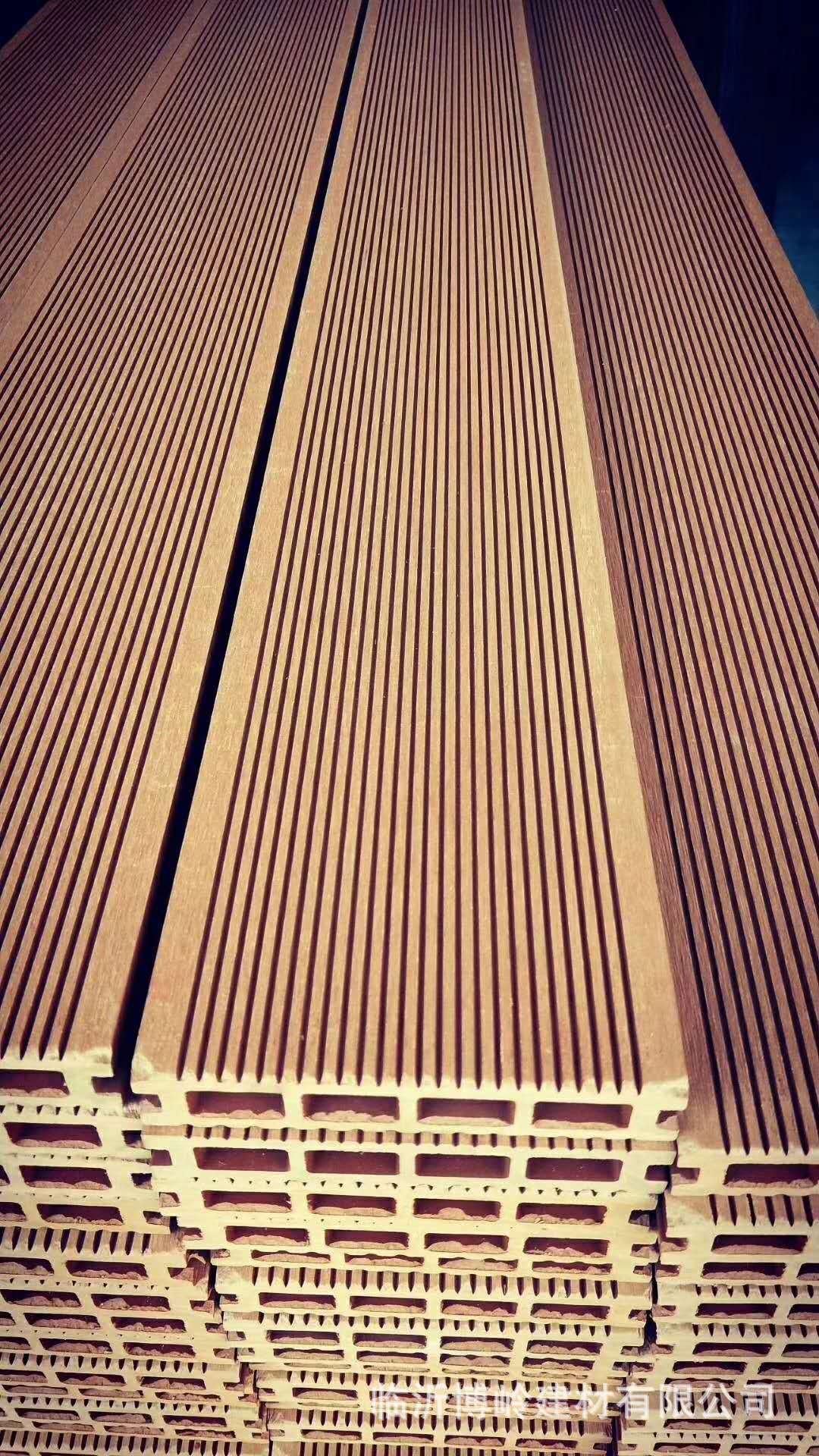 厂家直销 140*25四孔木塑地板 户外园林步道防滑 wpc户外地板