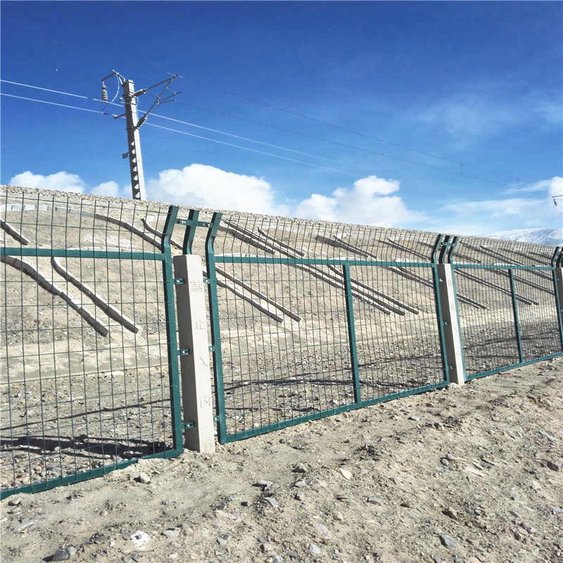 现货铁路框架护栏网厂家直销坚固耐用8001通线金属防护栅栏隔离栅