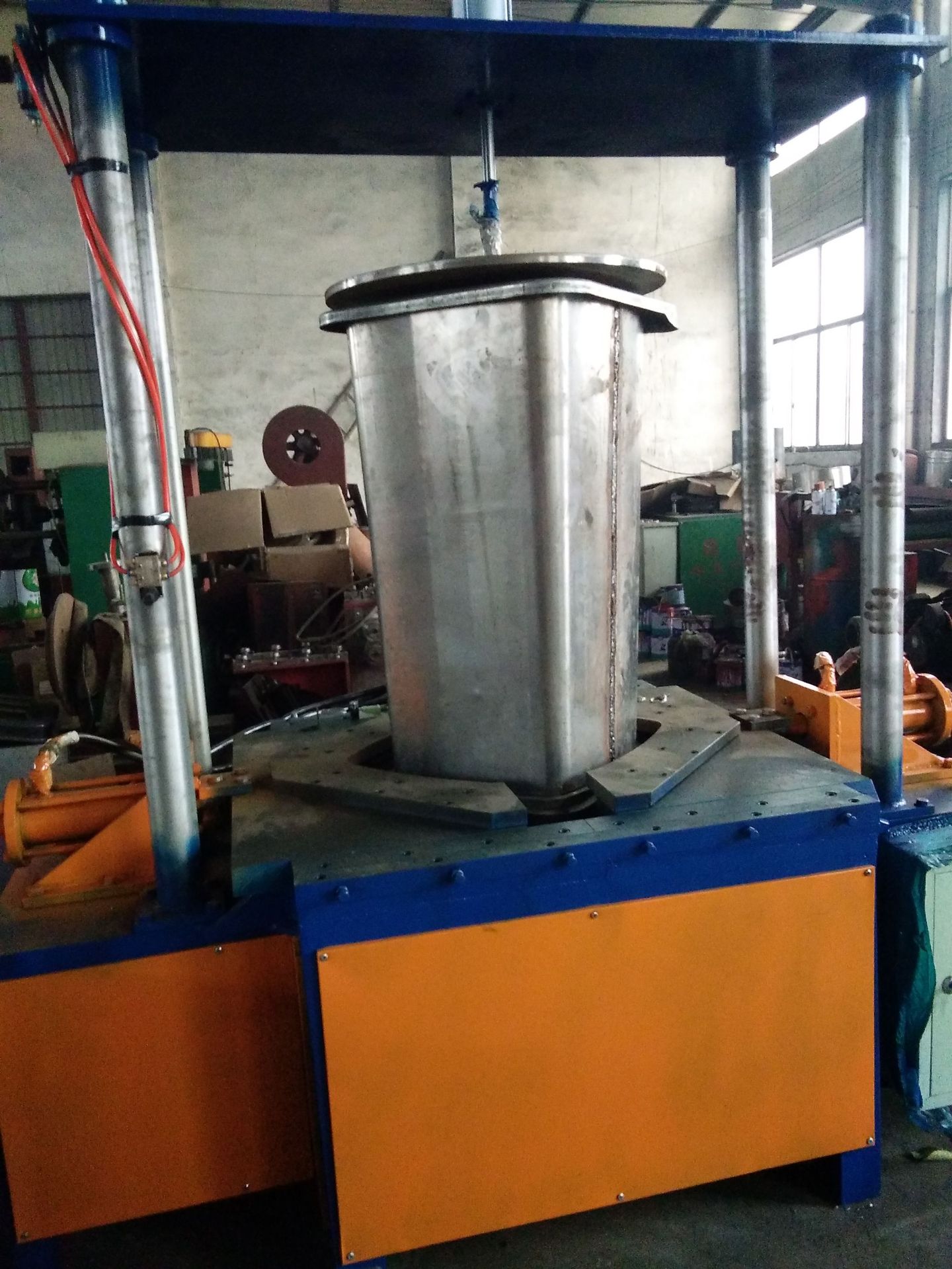 240升垃圾桶设备全套生产线:折方机咬口机翻边机封底机,现货