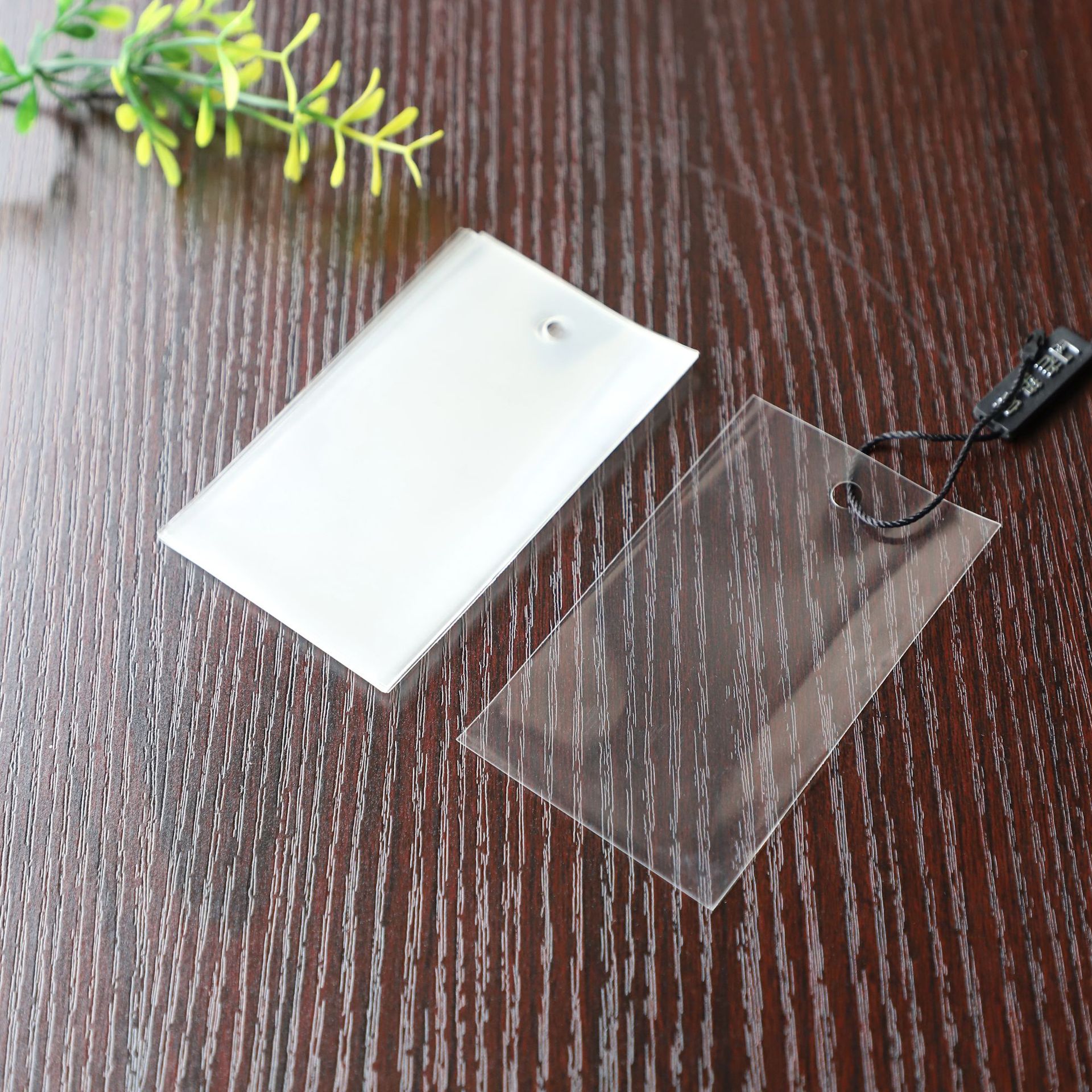 现货批发小号6*10开口服装吊牌塑料袋 opp平口袋透明有挂孔不封口