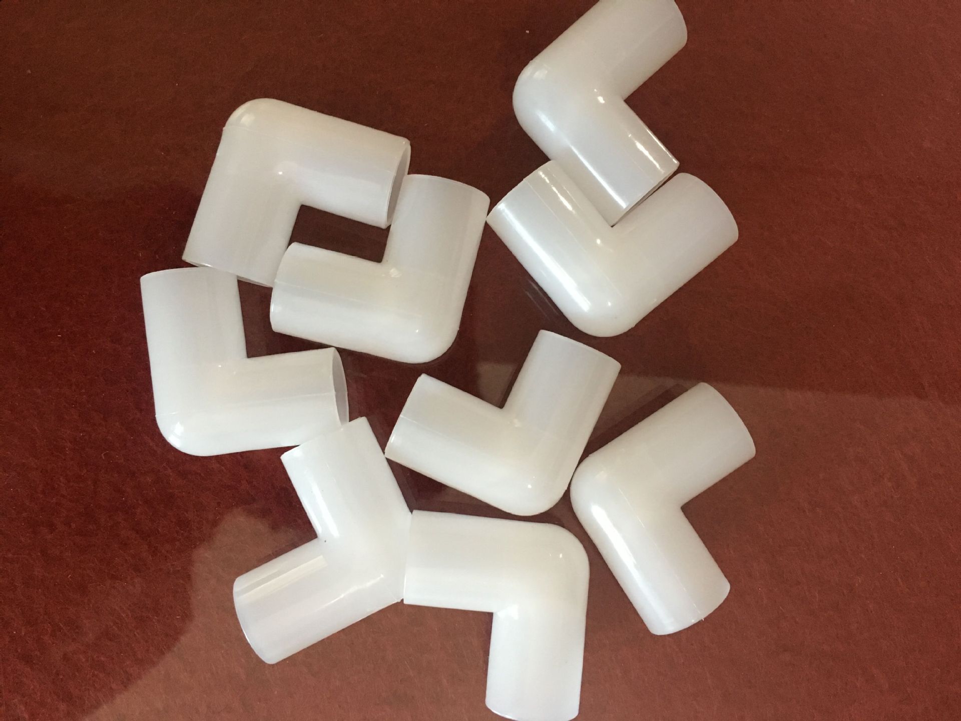 供应好质量简易布衣柜塑料连接配件16mm13mm12mm直径三通四通接头