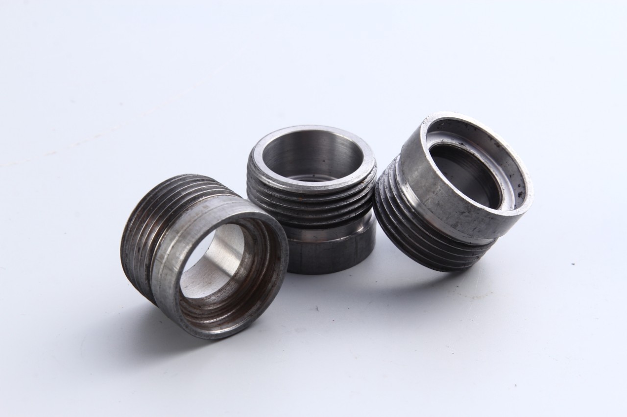 厂家直销 燃气表焊接螺丝30*2 量大从优