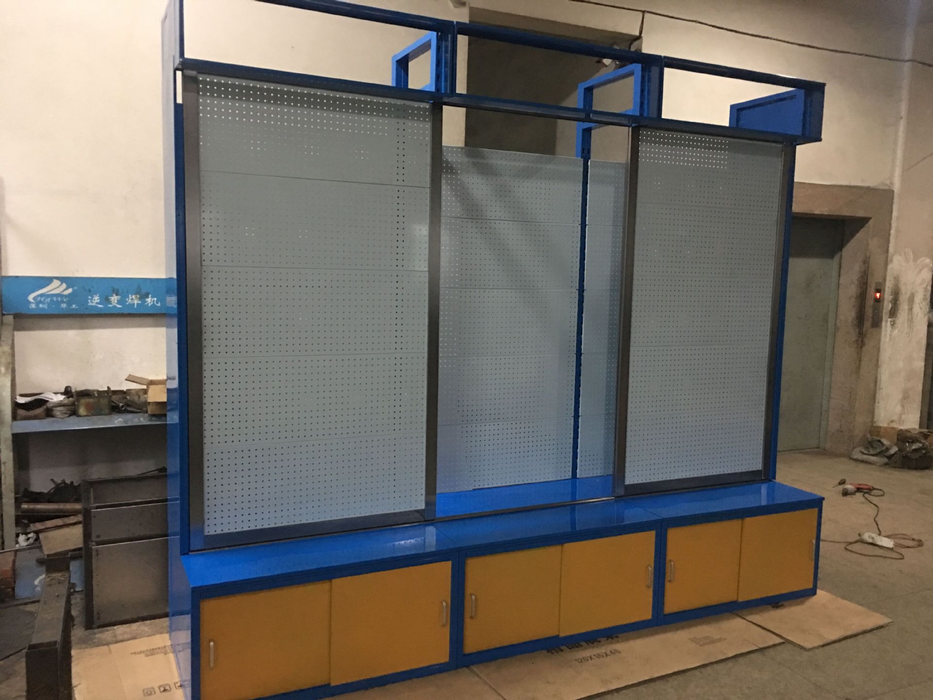 五金工具展示架润滑油展架推拉移门货架移动门展架定制展柜批发