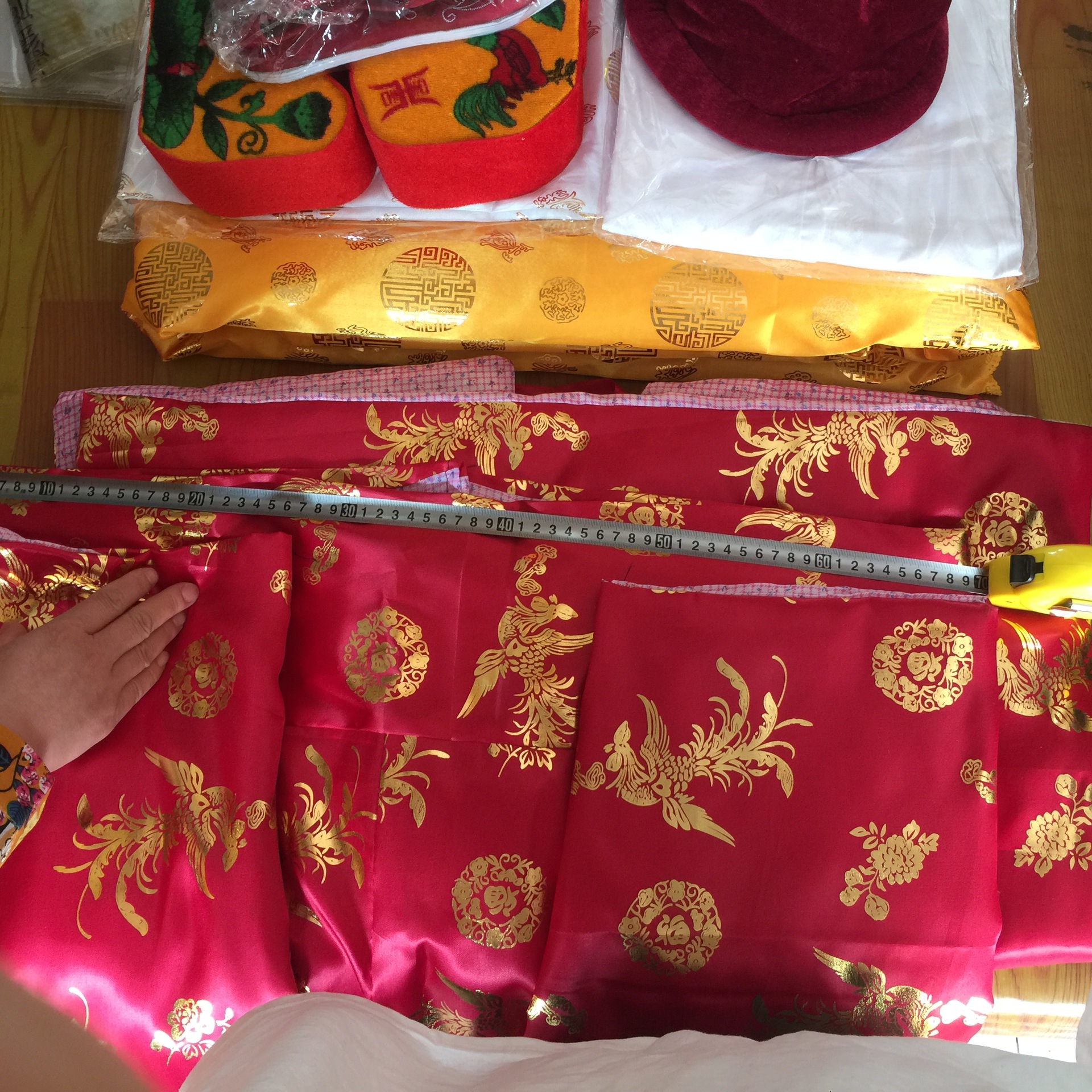 厂家直销高档女士烫金寿衣全套7件套长彪纸花殡葬祭祀白事用品