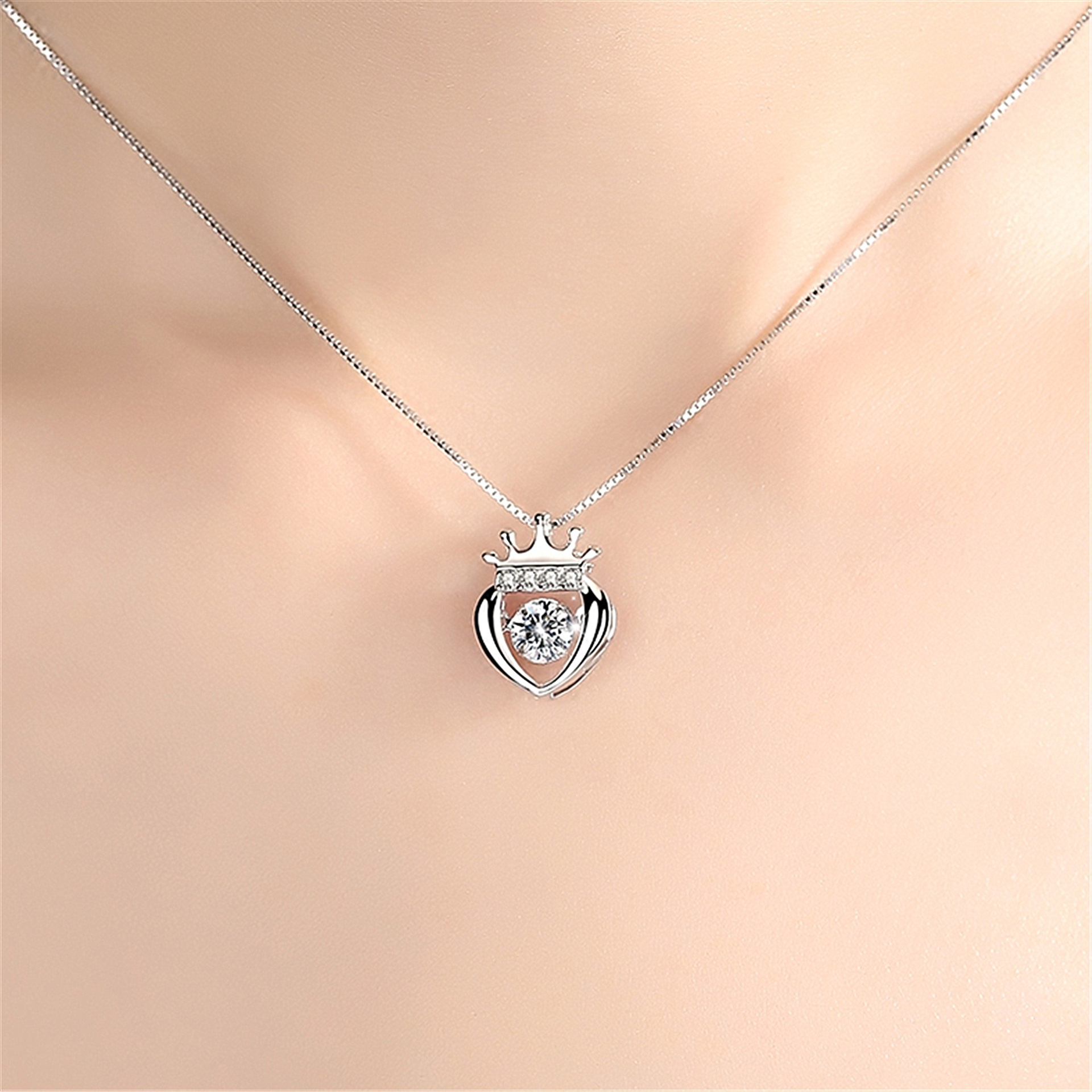 韩版银爱心项链女小皇冠 镂空跳动的心吊坠仿真钻石心形锁骨链