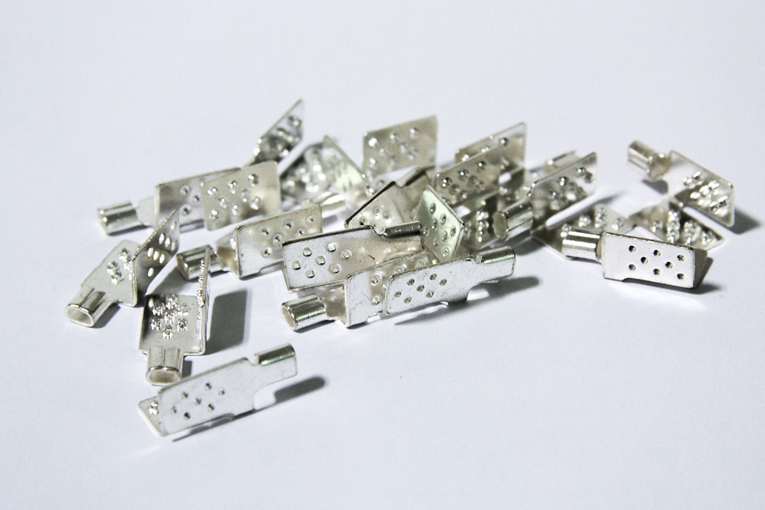 电热膜专用卡子安装辅材卡线 接线端子卡扣 镀锌卡子厂家批发