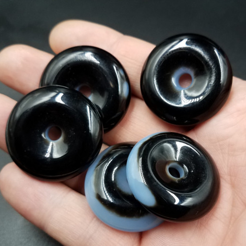 批发 玉石a货缠丝玛瑙扣挂件黑玛瑙扣吊坠玉扣