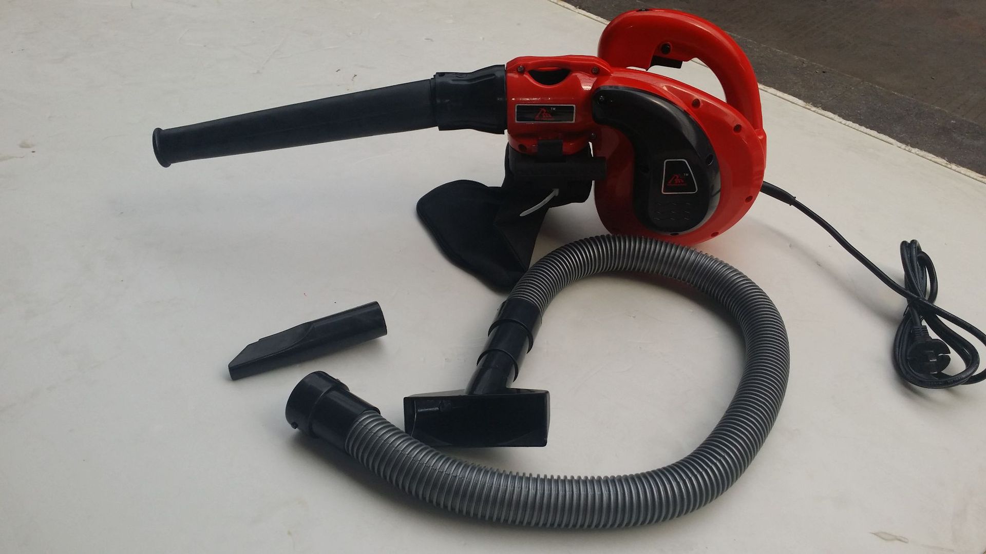 厂家直供批发 大功率吸吹风机手提式吸尘器 吹灰机 mod:9116