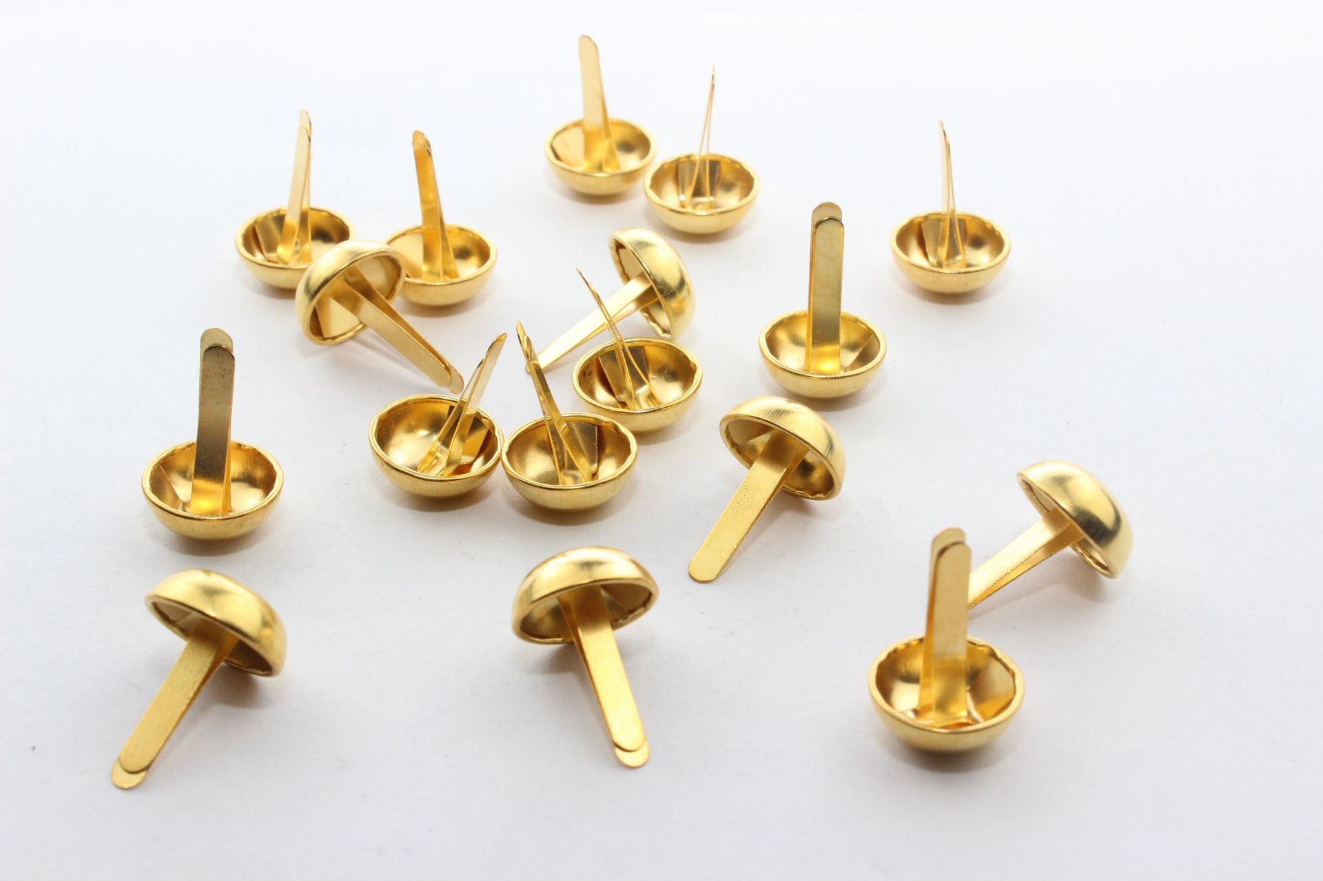 5-30mm圆脚钉 铁质防锈圆头蘑菇箱包鞋帽装饰双脚泡钉