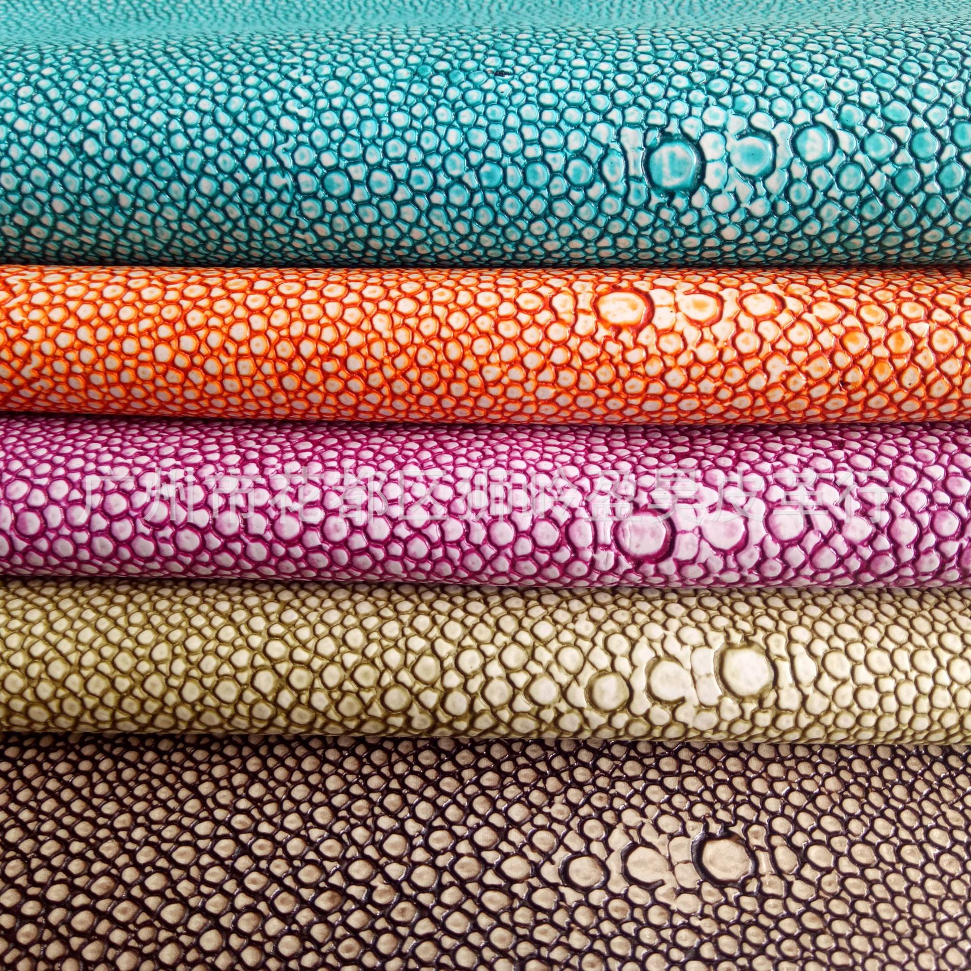 热销高档珍珠鱼皮革复古双色石头纹魔鬼鱼仿pu环保软包工程皮革