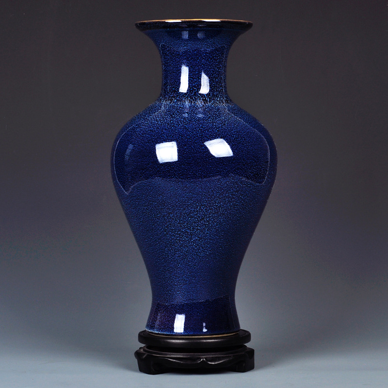 in accordance with the 箖 jingdezhen ceramic vase