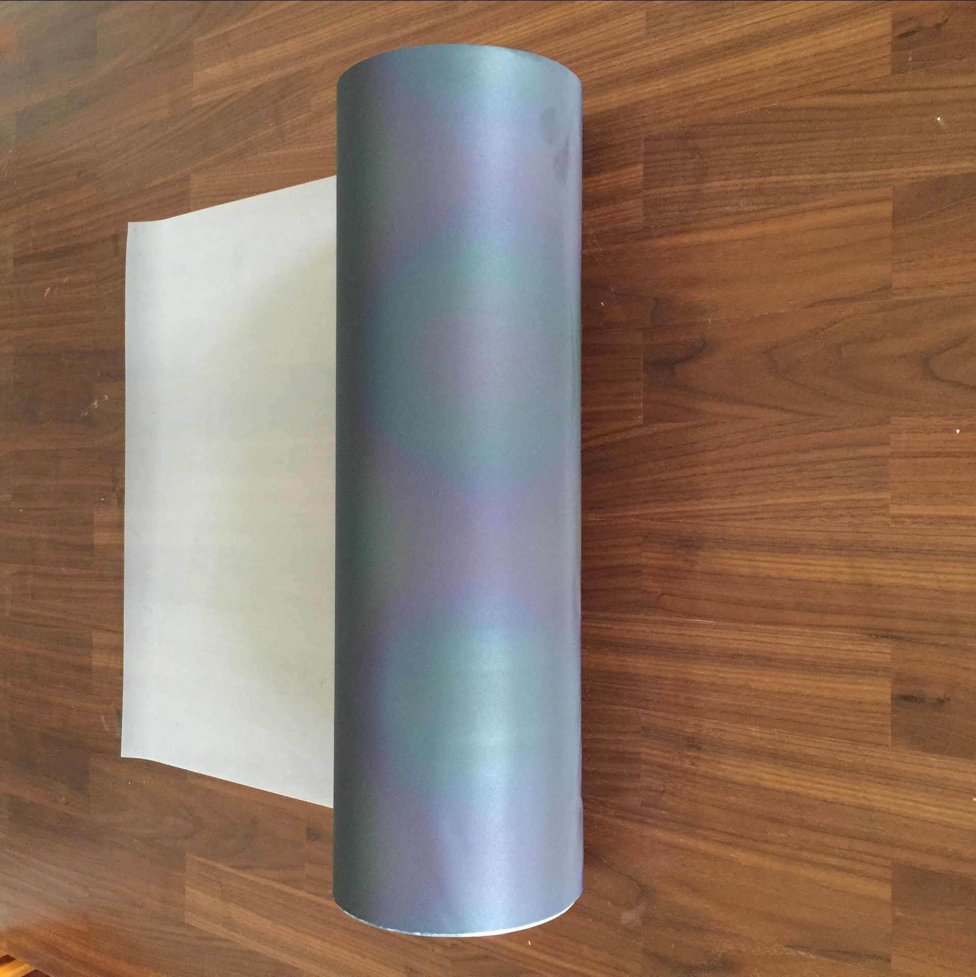 氧化硅薄膜-氧化铟锡膜是一种性能优良的透明导电材料,它对太阳光谱的可见光(图2) 氧化硅薄膜_硅基薄膜太阳电池_太阳能硅基薄膜电池设备生产商