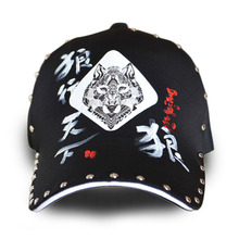 首创品牌棒球帽时髦大气铆钉帽子狼图案中国风涂鸦鸭舌帽铆钉新款