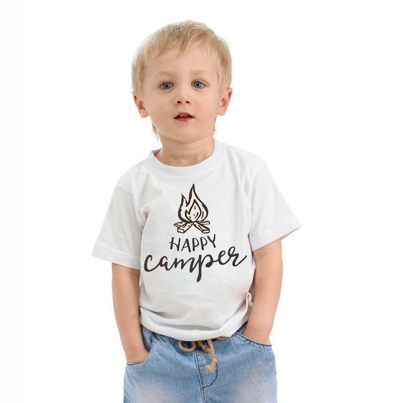 欧美热销2018夏季儿童短袖t恤 圆领happy camper 小火堆图案印花