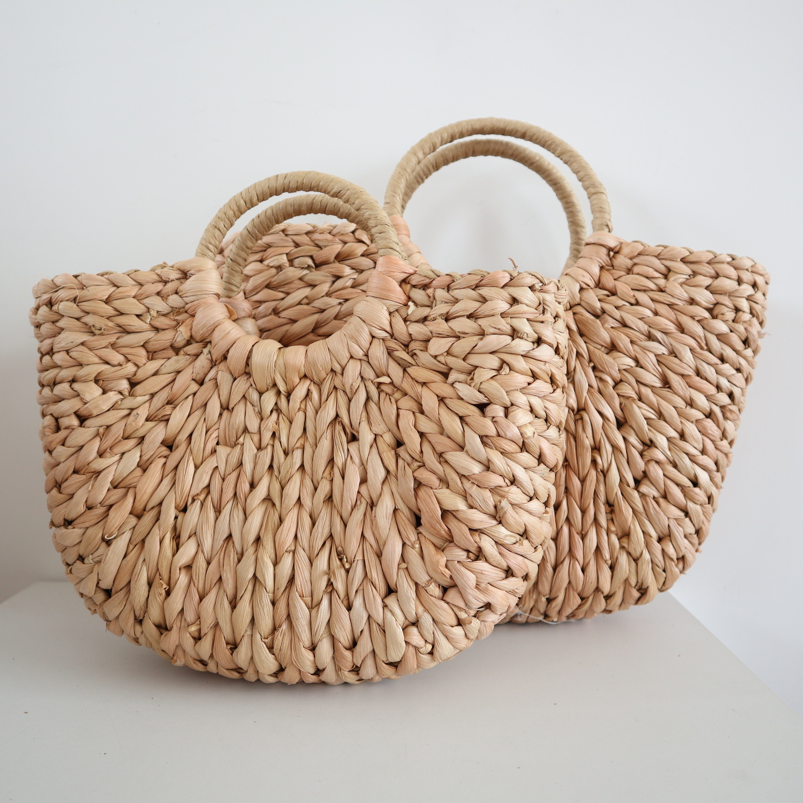圆斗草编编织包时尚沙滩包草包沙滩包工艺品