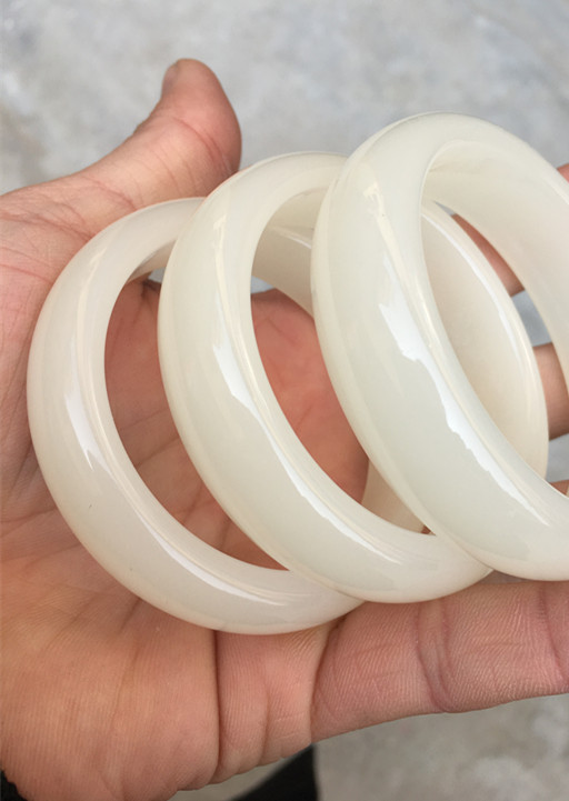 批发外蒙料手镯白玉镯子 和田玉昆仑玉地摊货源展会礼品