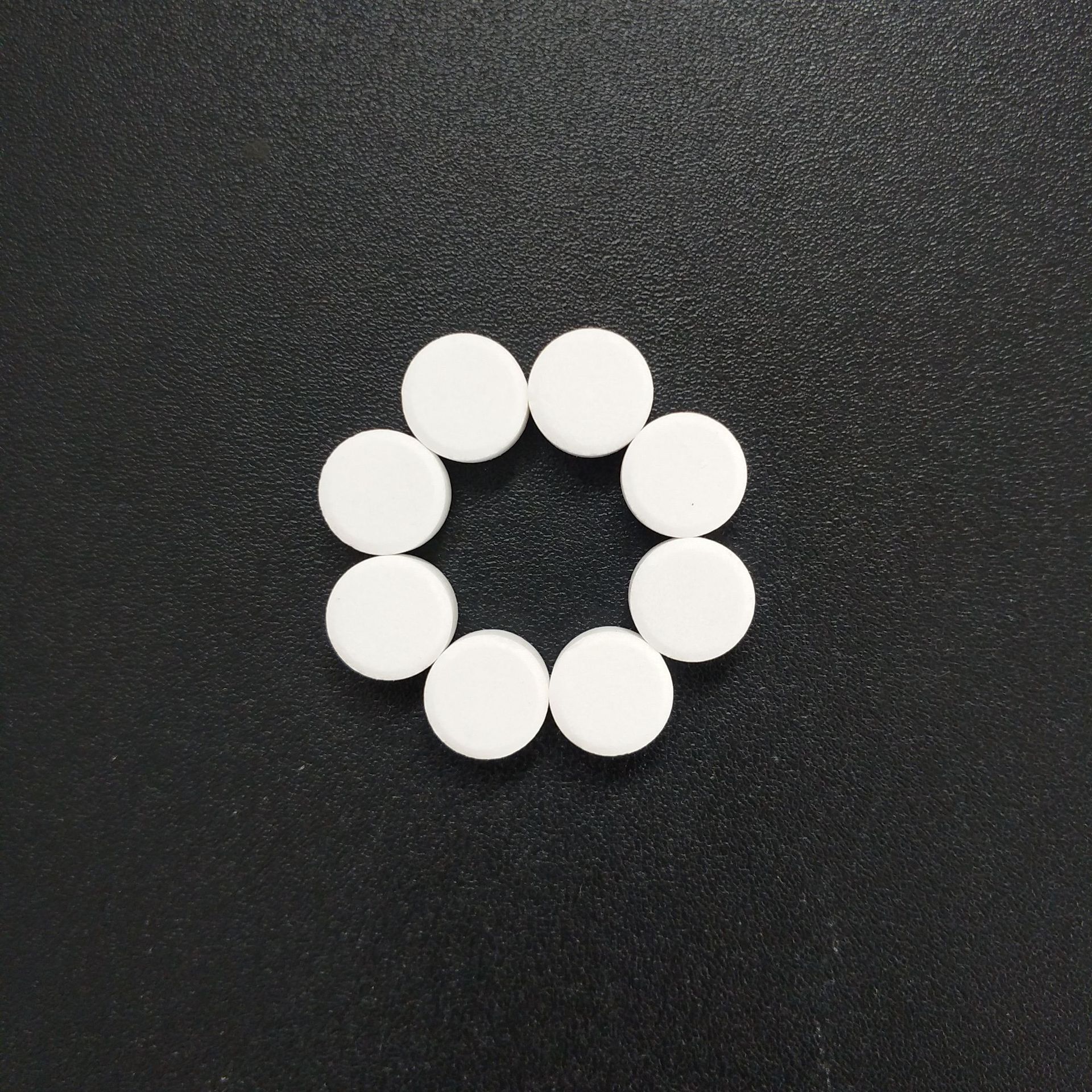 大量供应溴氯海因片 山东潍坊临朐消毒剂 水产养殖消毒泡腾片