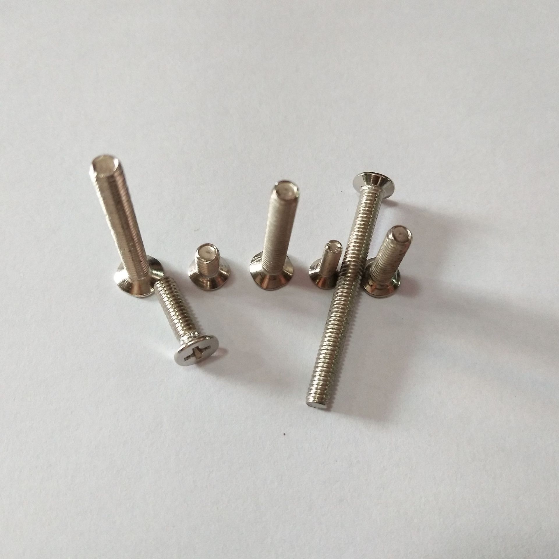 批发五金配件平机螺丝平头十字螺丝沉头螺栓沉机m61293彩锌