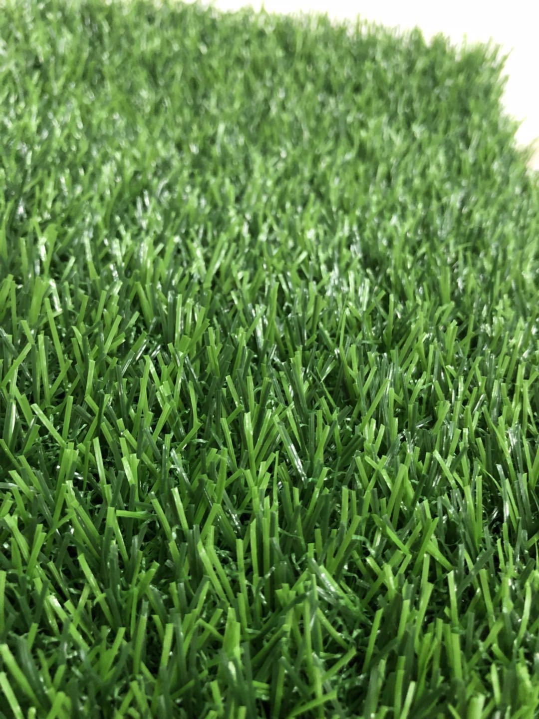 仿真草坪阳台装饰幼儿园室外人造草坪绿色人工塑料假草皮地毯批发